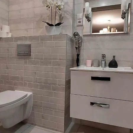 Apartmán Eden- Jacuzzi, Saunowy , Sniadanie , Piekne Widoki *